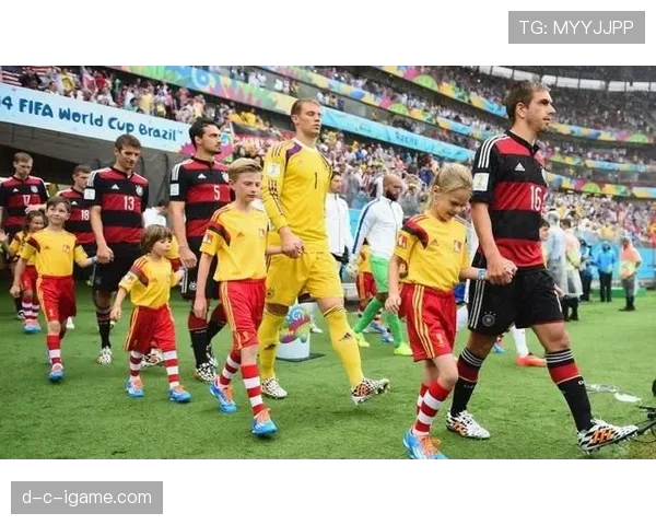 勒沃库森新赛季展望：新星闪耀与战术革新点燃球迷期待